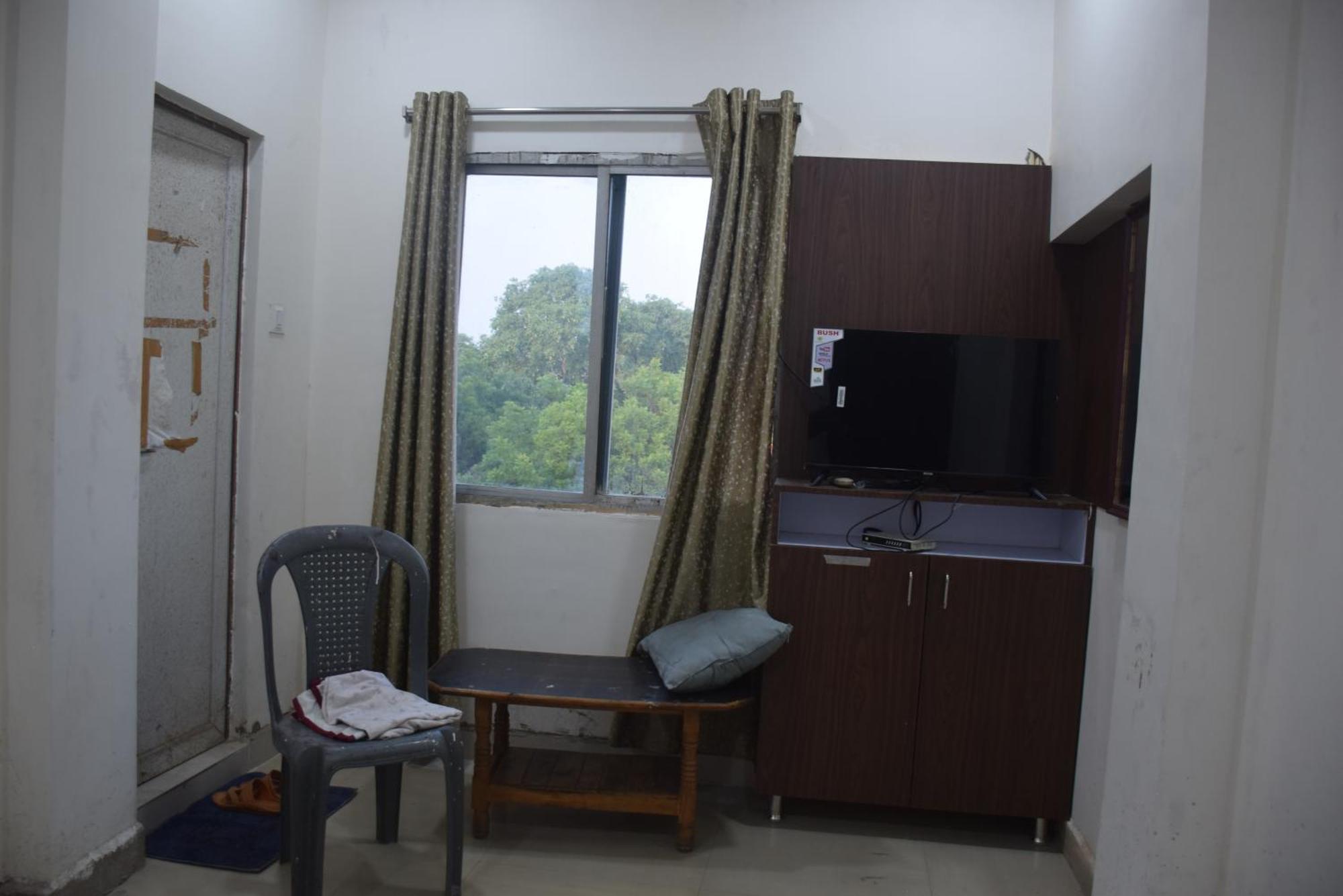 Hotel Thakur Ji โบปาล ภายนอก รูปภาพ