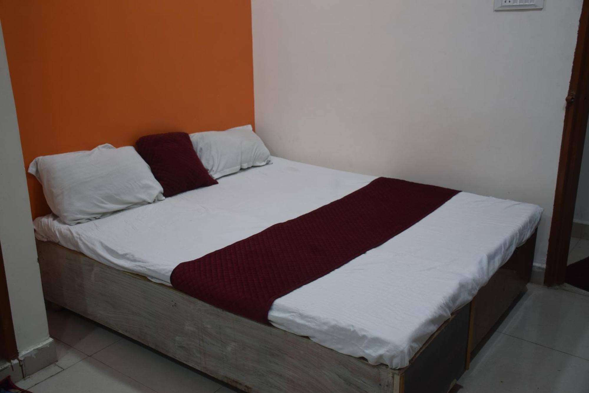Hotel Thakur Ji โบปาล ภายนอก รูปภาพ