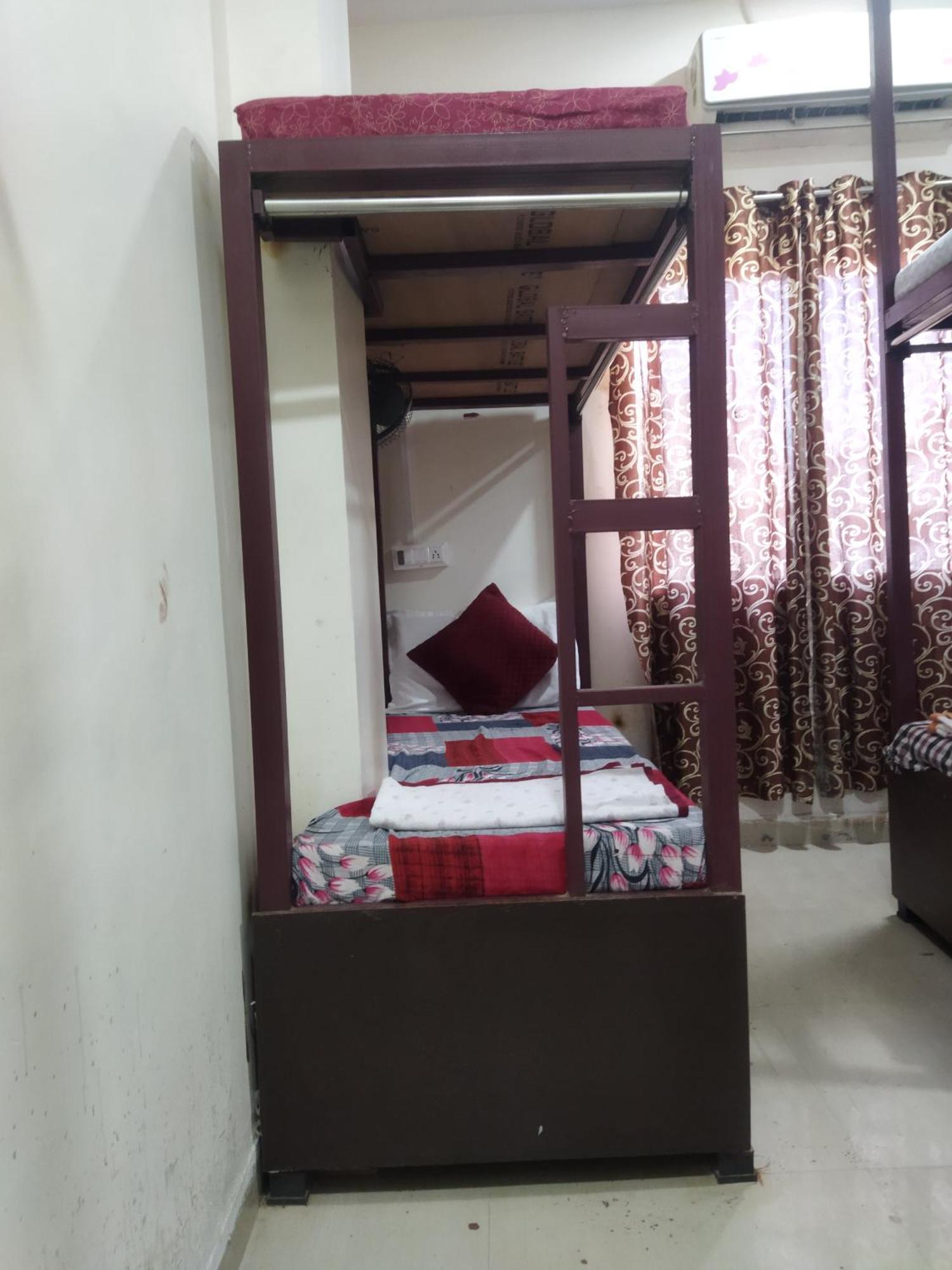 Hotel Thakur Ji โบปาล ภายนอก รูปภาพ