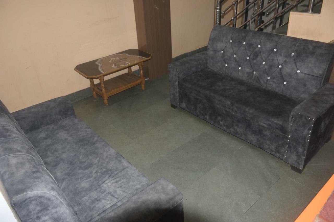 Hotel Thakur Ji โบปาล ภายนอก รูปภาพ