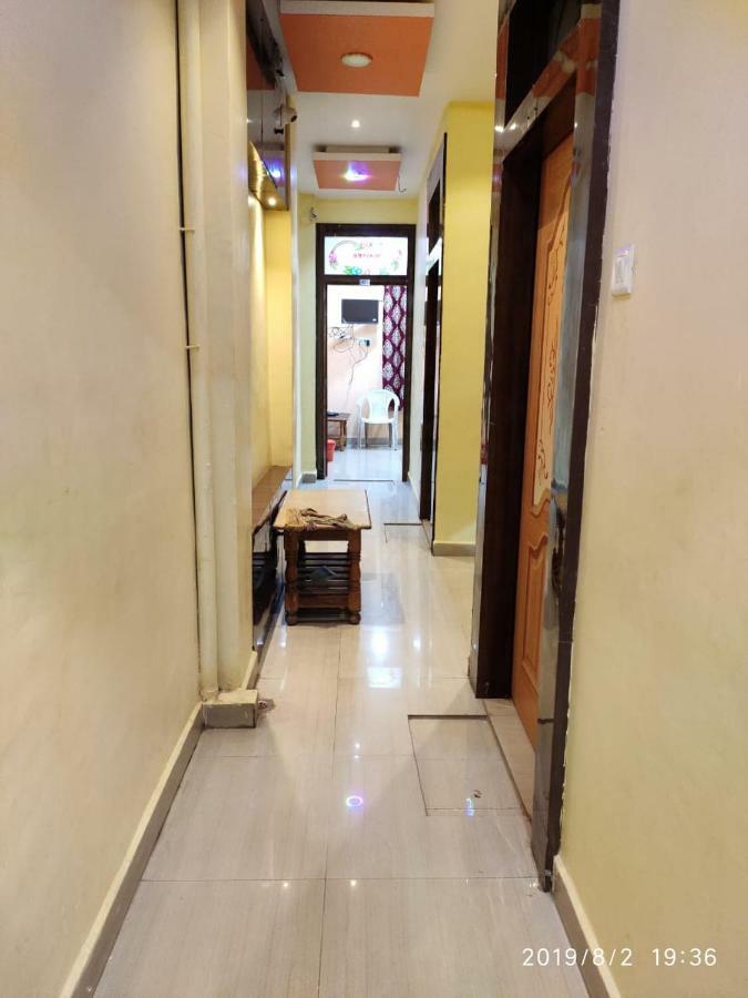 Hotel Thakur Ji โบปาล ภายนอก รูปภาพ
