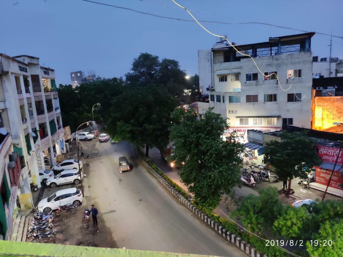 Hotel Thakur Ji โบปาล ภายนอก รูปภาพ